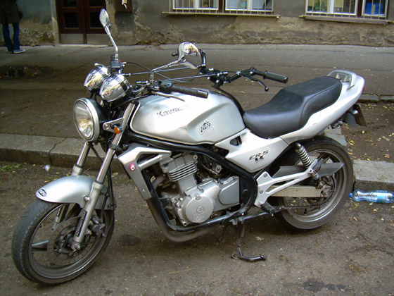 Kawasaki ER-5 z autoparku Autoškoly Herm